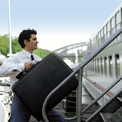 Dejese deslumbrar por el atento servicio Viking Embarcando Viking Peterhof